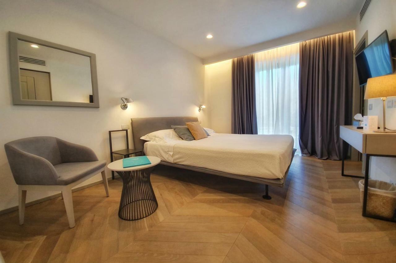 Hotel Villa Elsa 마리나디마사 외부 사진